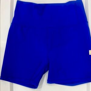 Vuori all that feels spandex short. Never worn no tags